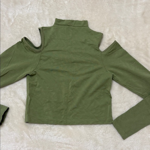 Cotton On Olive Green Cold Shoulder Top XS/S - Picture 1 of 2